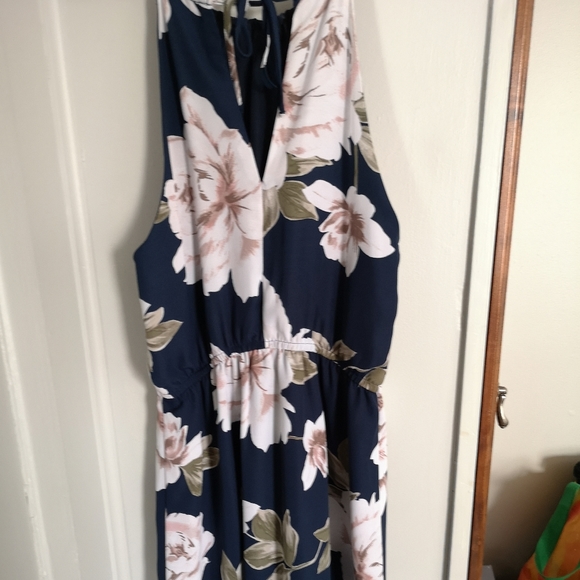 ☀️☀️Floral Dress! - Picture 3 of 4